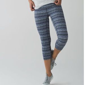 Lululemon Wunder Under Sapphire Blue Space Dye Crop Leggings. Sz 6. Perfect!